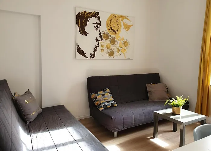 Duze Mieszkanie - Aleja Niepodleglosci Apartman *